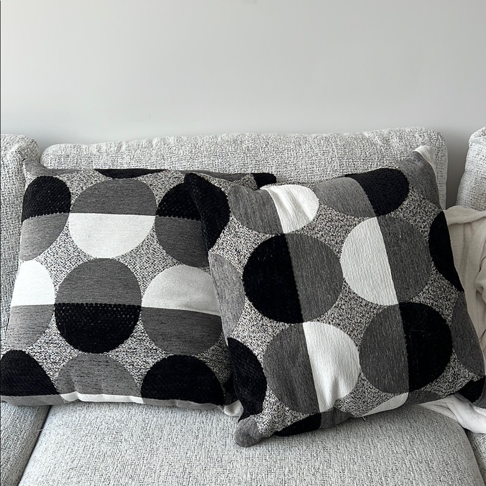 New set of pillows